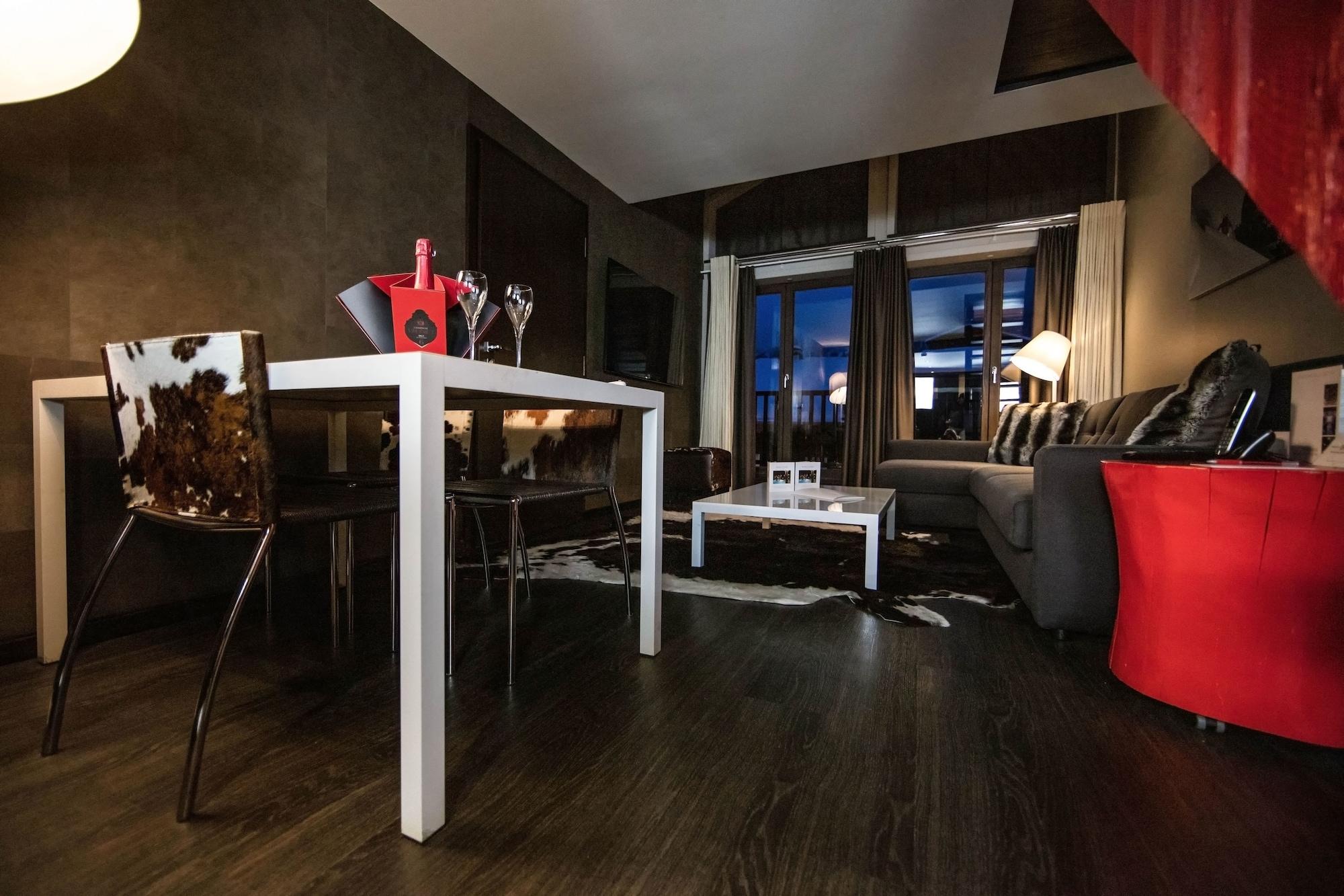 Avenue Lodge Hotel & Spa Val-dʼIsère Exteriör bild